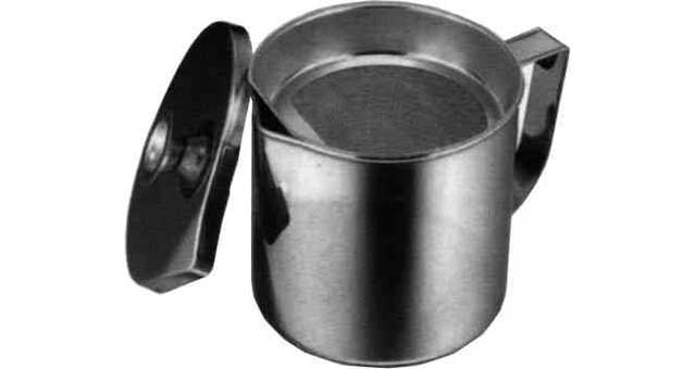 172222 POT OIL STAINLESS STEEL, W/STRAINER 2LTR
