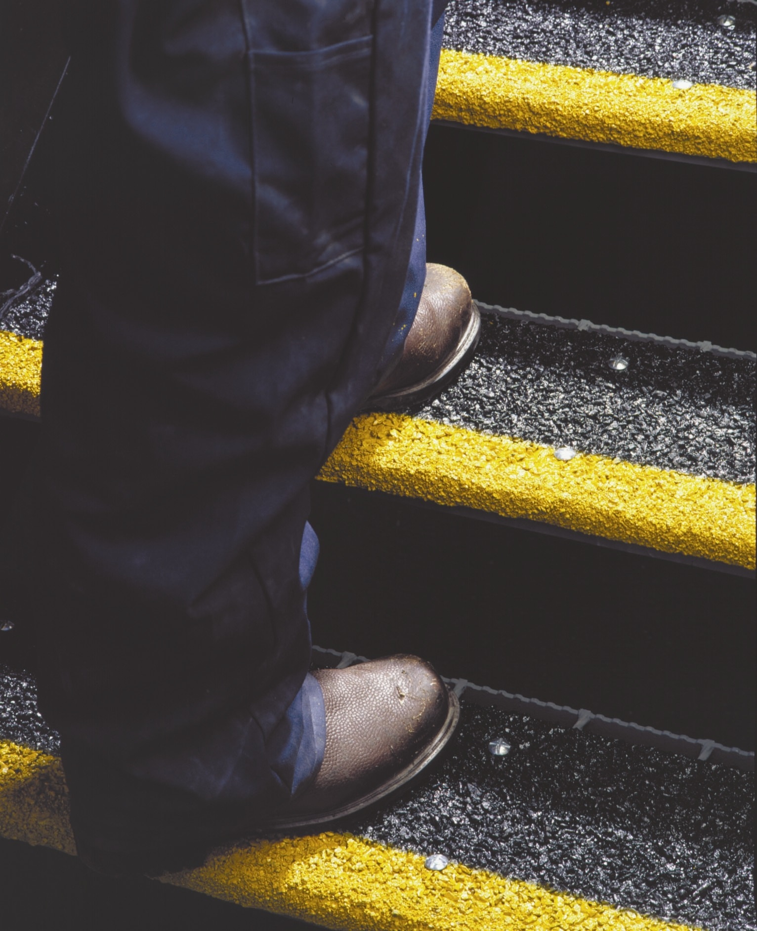 334501 STAIR NOSING ANTISLIP SCOTGRIP, SSN 40X450MM SAFE YELLOW FINE