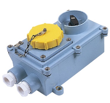 792771 RECEPTACLE W/T IEC TYPE W/LOCK, 2P+E AC100-130V YELLOW RSIL2-2